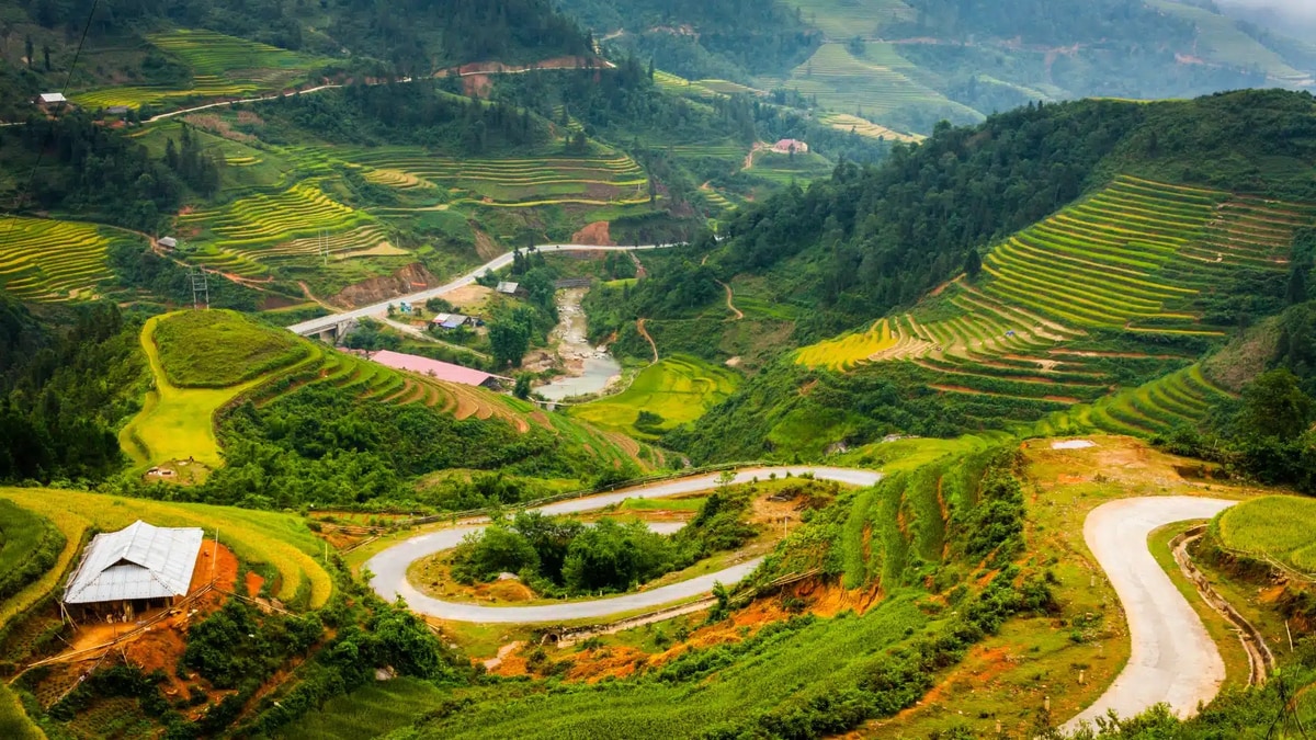 Nestled in a lush valley surrounded by mountains and rice terraces, Ban Ho Village is home to the Tay and Red Dao ethnic groups